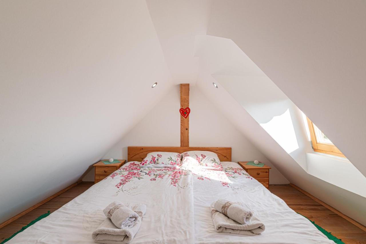 Vineyard Chalet Hansel And Gretel - Happy Rentals Otočec エクステリア 写真