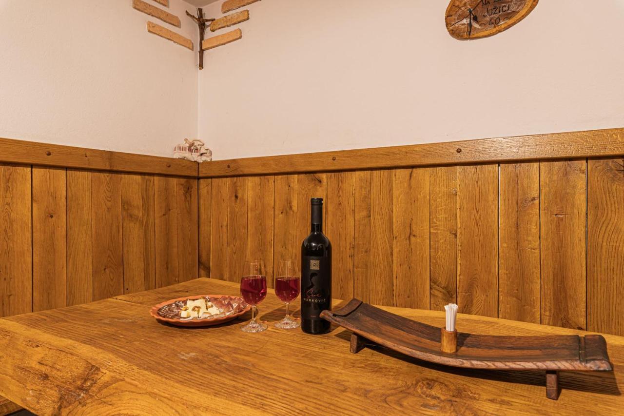 Vineyard Chalet Hansel And Gretel - Happy Rentals Otočec エクステリア 写真